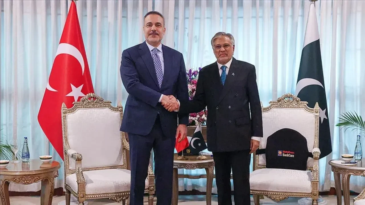 Barış için telefon trafiği! Bakan Fidan Pakistan Bakanı ile görüştü