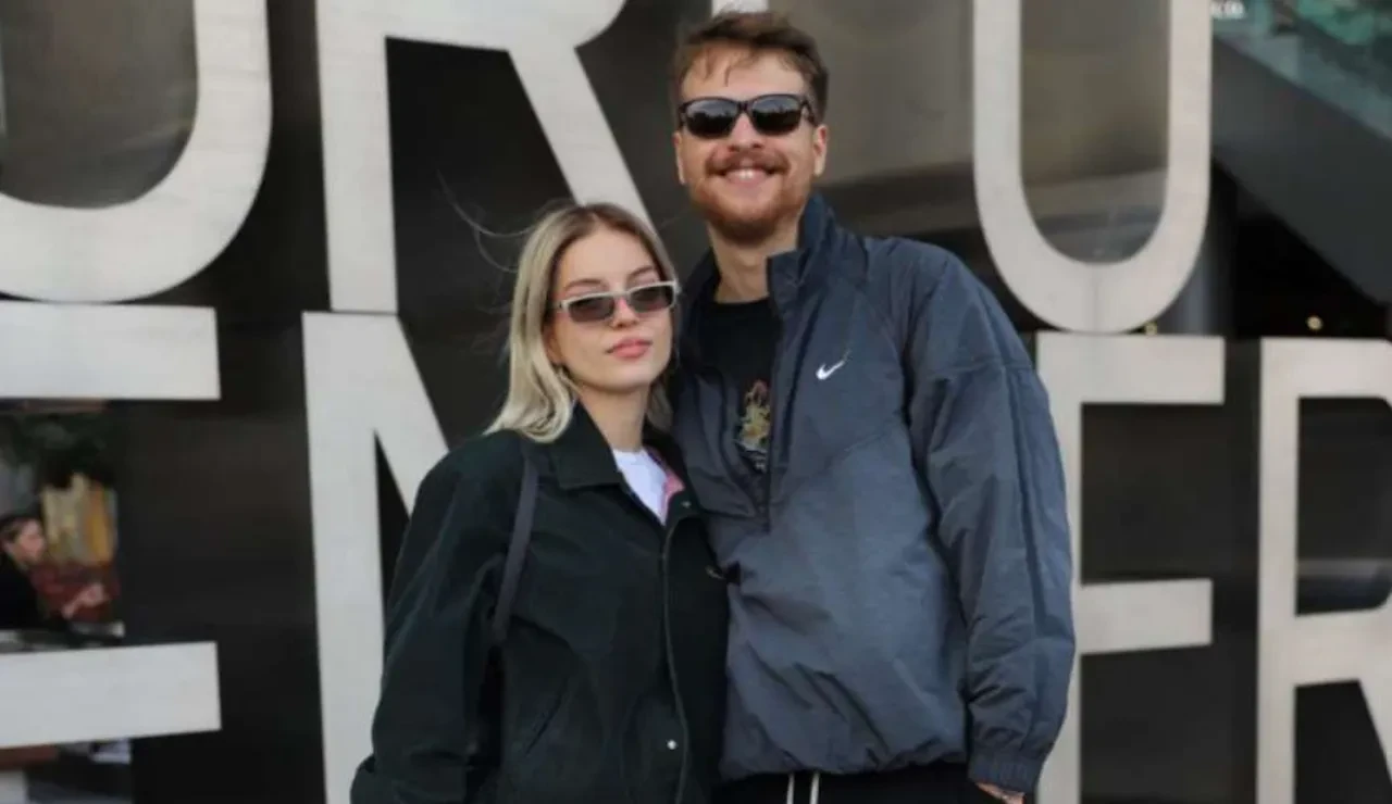 Burak Yörük, sevgilisi Tuana Yılmaz'la ilişkisi hakkında konuştu! Taşacak Bu Deniz dizisi oyuncusu Burak Yörük'ten açıklama: Çocuk değiliz
