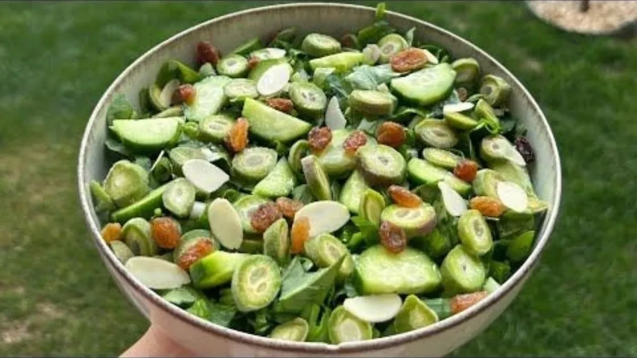 Çağla ve erikle yapılan muhteşem salata! Diyet listelerinin lideri oldu