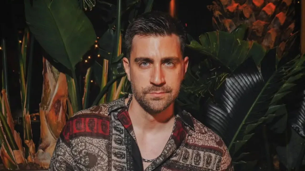 Çağlar Ertuğrul kaç yaşında? Çağlar Ertuğrul nerede yaşıyor? Çağlar Ertuğrul evli mi?