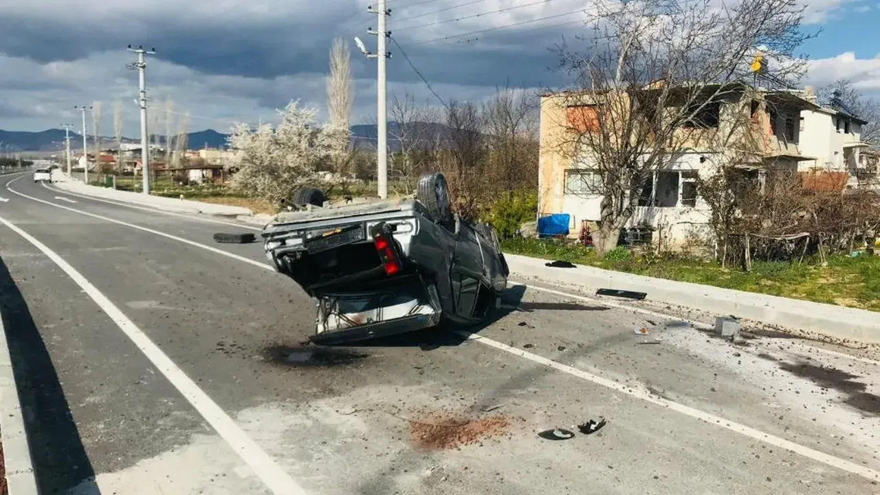 Dehşet kaza güvenlik kamerasında! Otomobil 150 metre sürüklendi