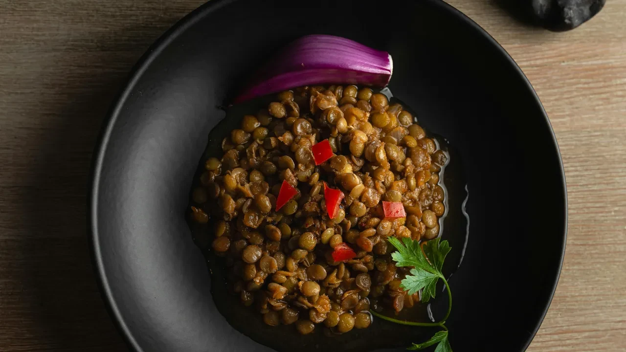 Doya doya kilo verin! Yaza dair her şey bu tabakta: semizotu, yeşil mercimek nane