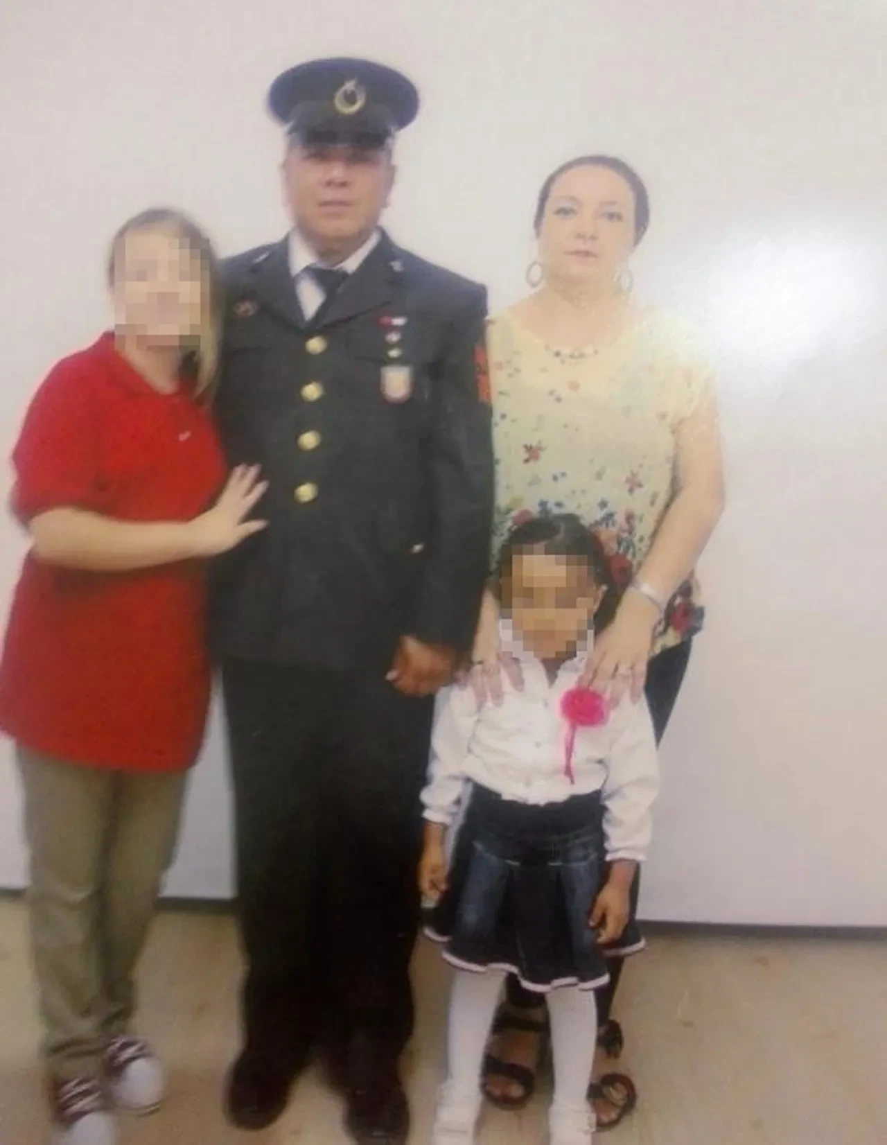 Emekli uzman çavuş ailesini katledip canına kıydı