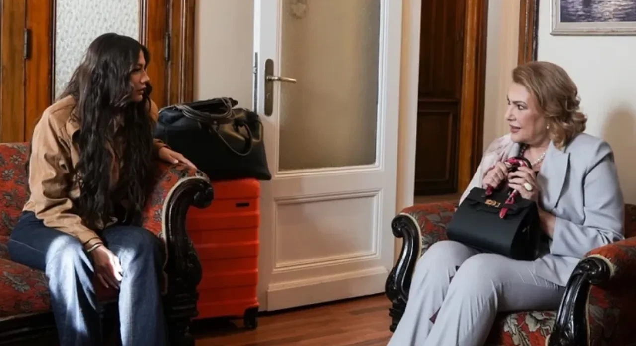 Eşref Rüya dizisinde Gülümser Aygün'ü oynayan Zeynep Eronat kimdir? Zeynep Eronat kaç yaşında, evli mi? Zeynep Eronat'ın oynadığı diziler