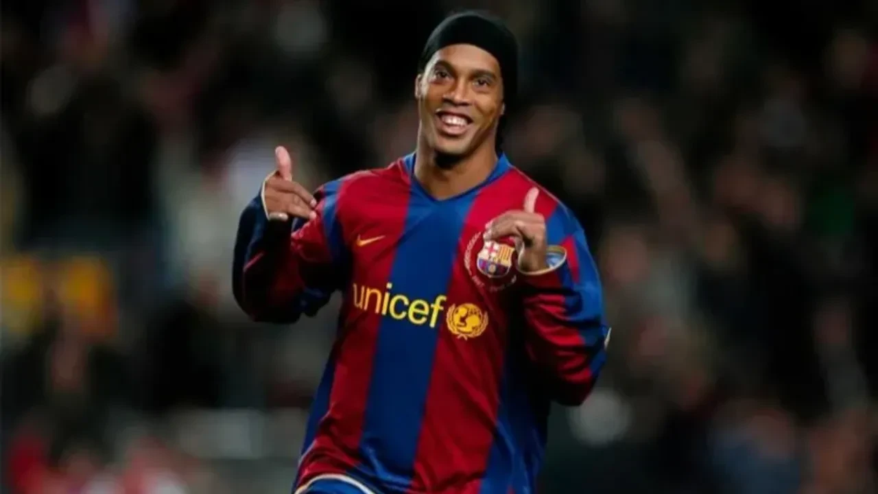 Futbol tarihinin en iyi kanat oyuncuları açıklandı: Messi ve Ronaldo podyum dışında kaldı!