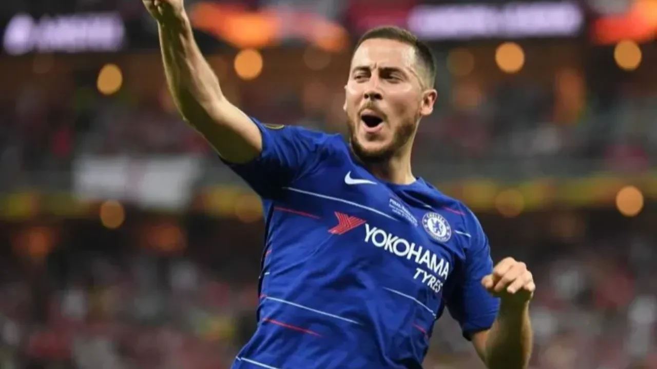 Futbol tarihinin en iyi kanat oyuncuları açıklandı: Messi ve Ronaldo podyum dışında kaldı!