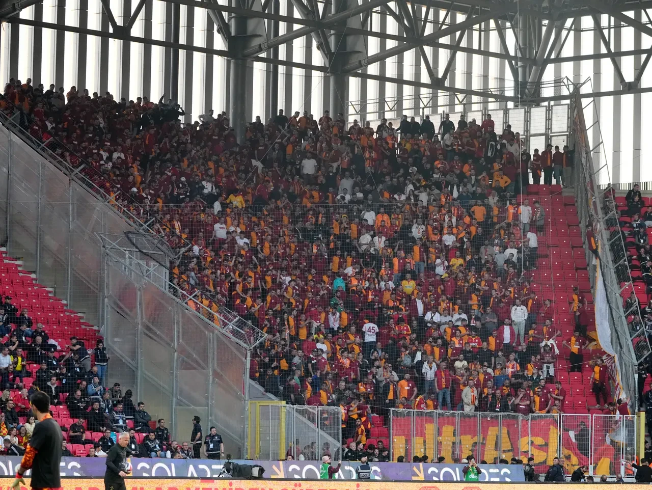 Galatasaray Göztepe deplasmanında | SÜPER LİG CANLI MAÇ ANLATIMI