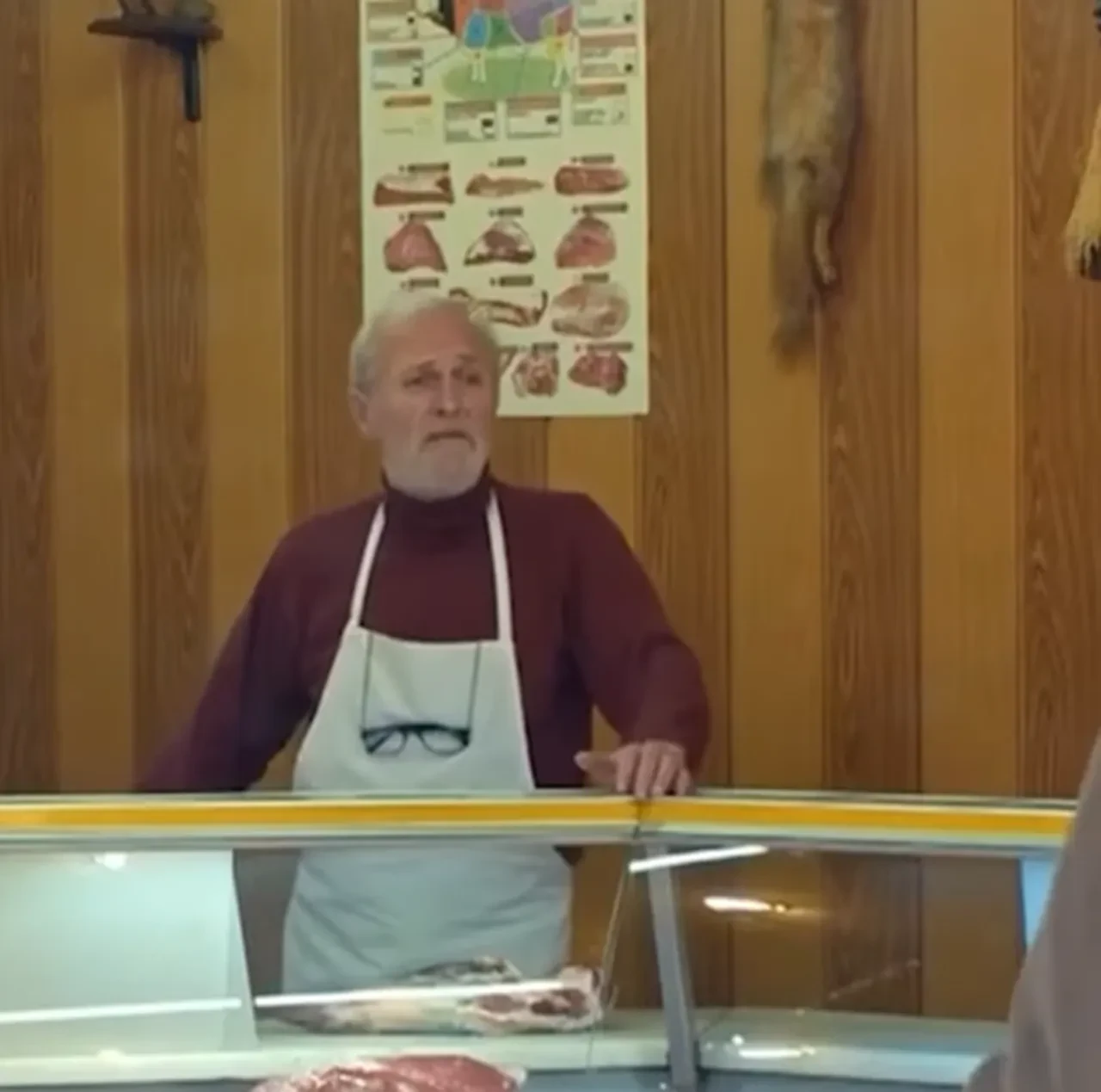 Gönül Dağı ve Gibi dizisinin oyuncusu Cengiz Ergezer pompacı oldu! Benzin istasyonundaki görüntüleri viral oldu