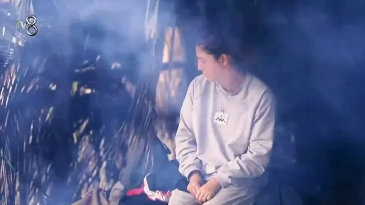 Lina’dan Bayhan’a sinsilik eleştirisi! Survivor Lina Ünlüler takımının sırlarını ortaya döktü