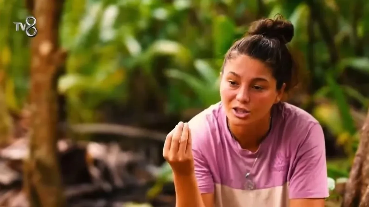 Lina’dan Bayhan’a sinsilik eleştirisi! Survivor Lina Ünlüler takımının sırlarını ortaya döktü