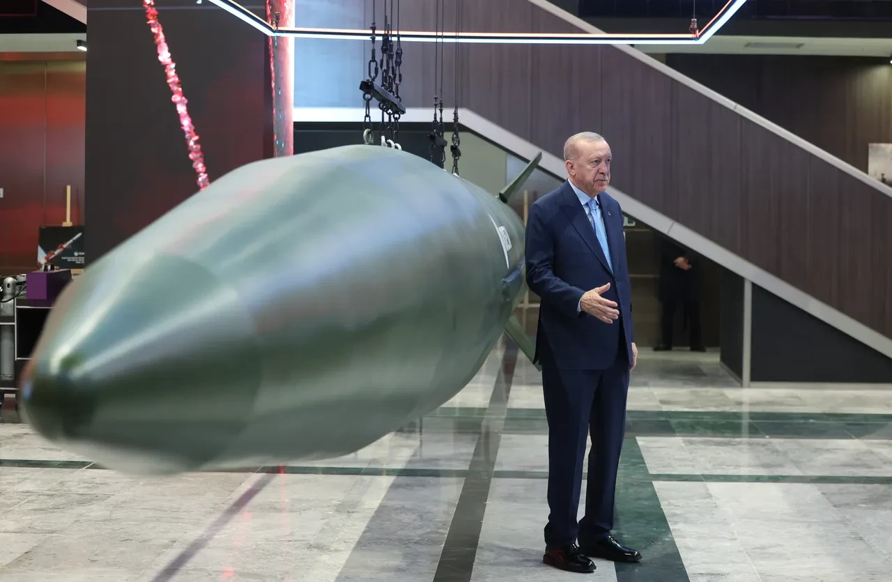 ROKETSAN töreninde ilk kez görüntülendi! TAYFUN füzesinin yanındaki dev menziliyle ezber bozacak