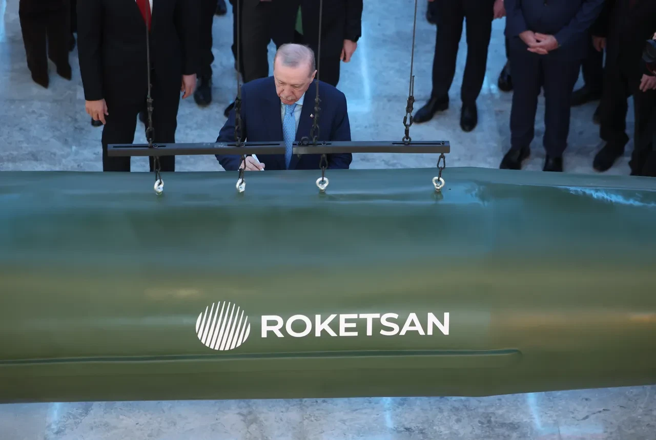 ROKETSAN töreninde ilk kez görüntülendi! TAYFUN füzesinin yanındaki dev menziliyle ezber bozacak