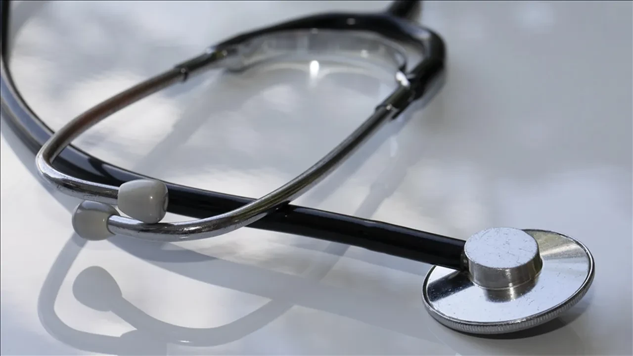 Sağlık çalışanlarına Tıp Bayramı’nda bir maaş ikramiye verilecek mi? Kanun teklifi Meclis’e sunuldu