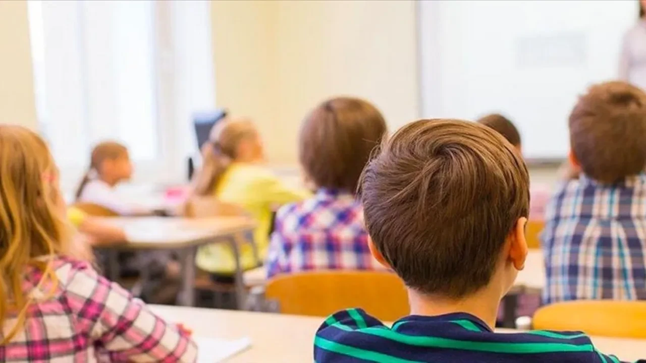 Sınavlarda bağlam temelli soru dönemi başlıyor! MEB'den büyük adım: Artık bilginin günlük hayatta nasıl kullanılacağına bakılacak