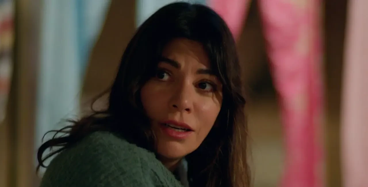 Uzak Şehir dizisinde bomba iddia: Sinem Ünsal diziden ayrılıyor mu? Uzak Şehir'e Meryem'in gelmesiyle başroller değişiyor mu?