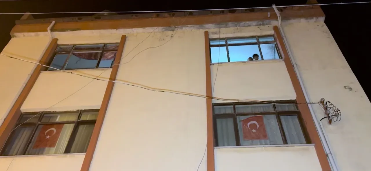 Acı gerçek apartmana yayılan kökü kokuyla ortaya çıktı! 67 yaşındaki adam ölü bulundu
