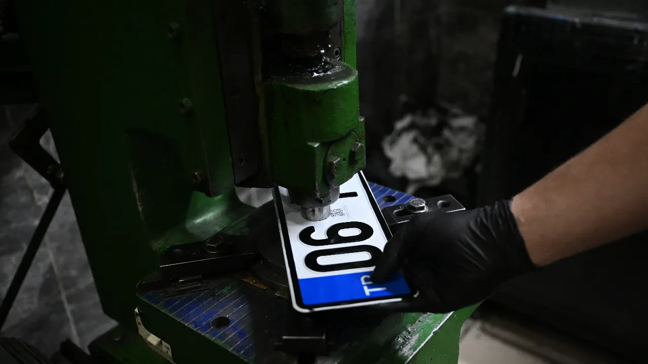 APP plaka kararı Resmi Gazete'de: Ücretsiz değiştirilecek