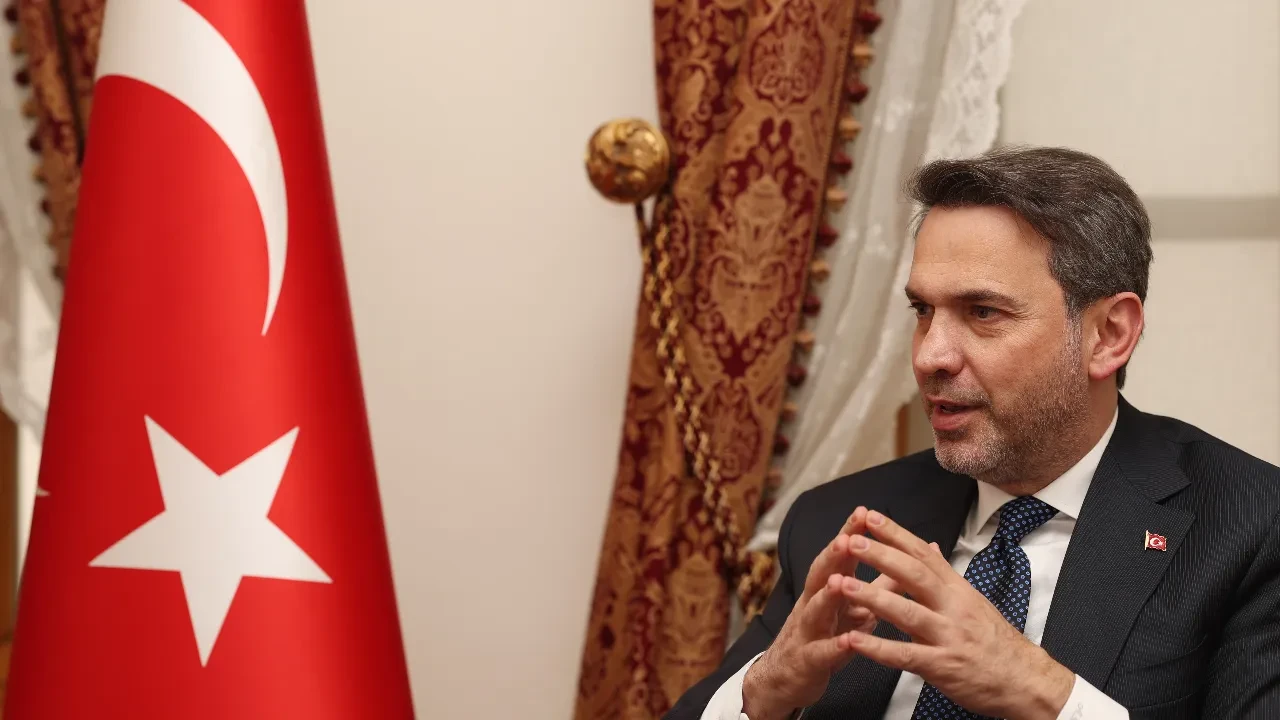 Bakan Bayraktar'dan Hürmüz mesajı: Yeni enerji mimarisi sinyali