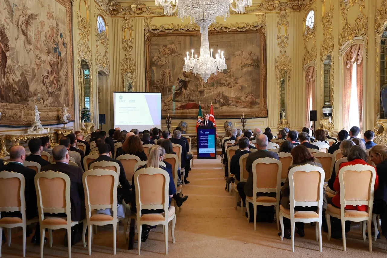 Bakan Bolat duyurdu: Portekiz'den Türk şirketlerine 60 milyar euroluk fırsat