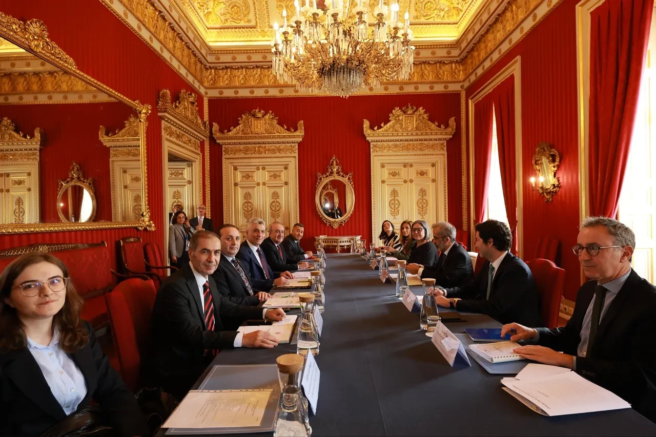 Bakan Bolat duyurdu: Portekiz'den Türk şirketlerine 60 milyar euroluk fırsat