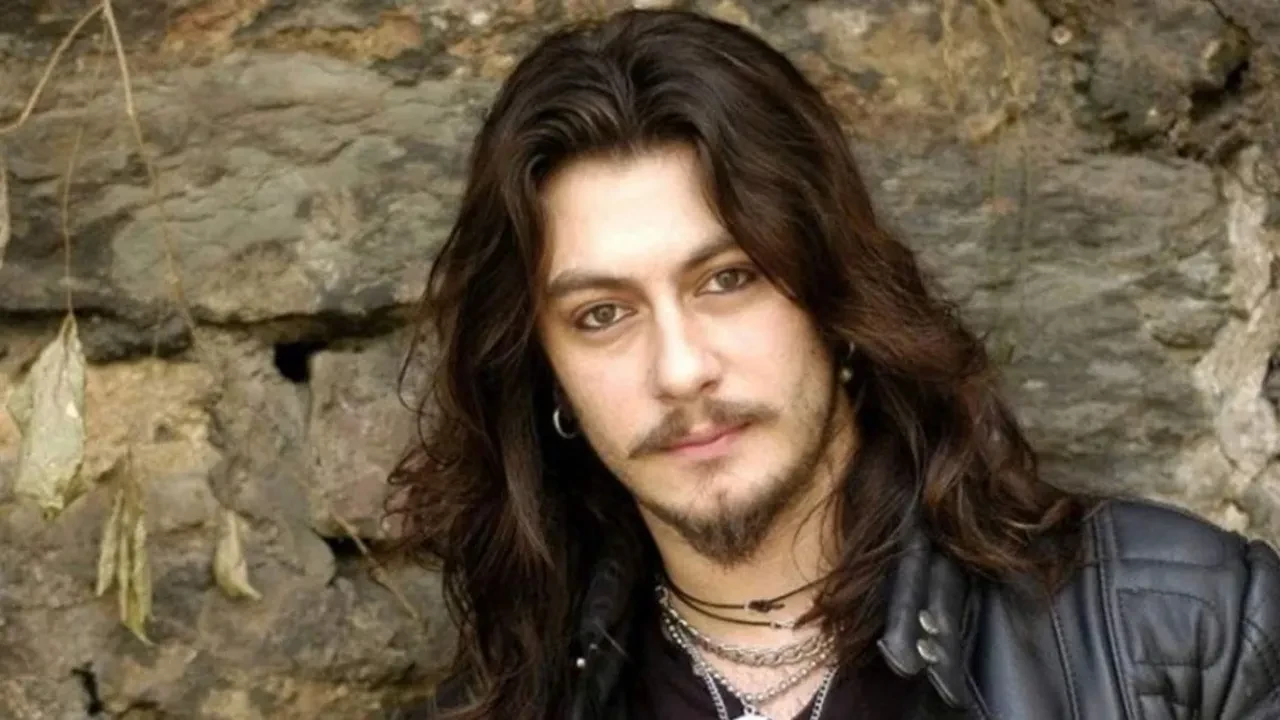 Bir gezgin Barış Akarsu'nun babası ile karşılaştı: İstanbul'a gitti, koskoca bir dünya yıkıldı