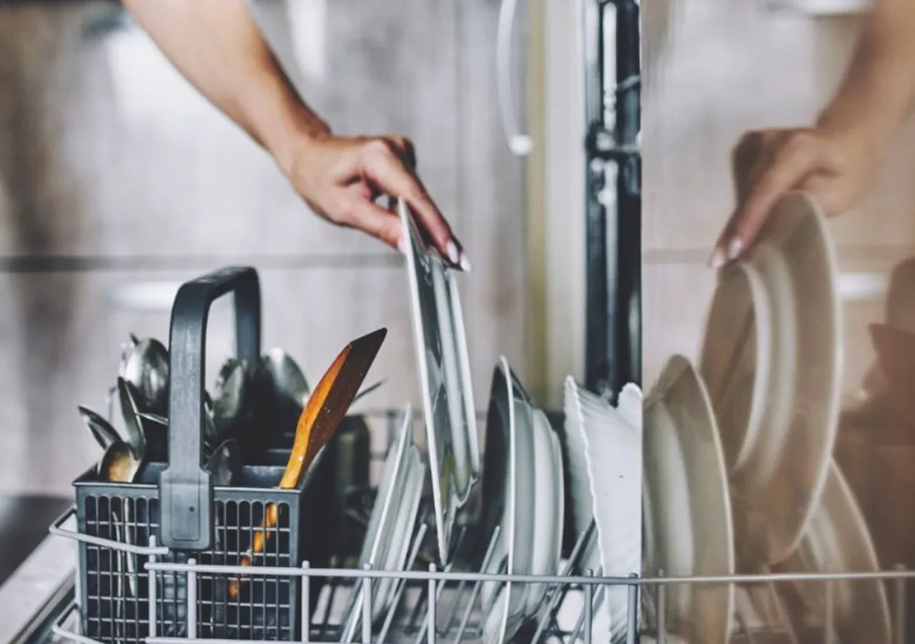 bulaşık makinesine girmemesi gerekenler