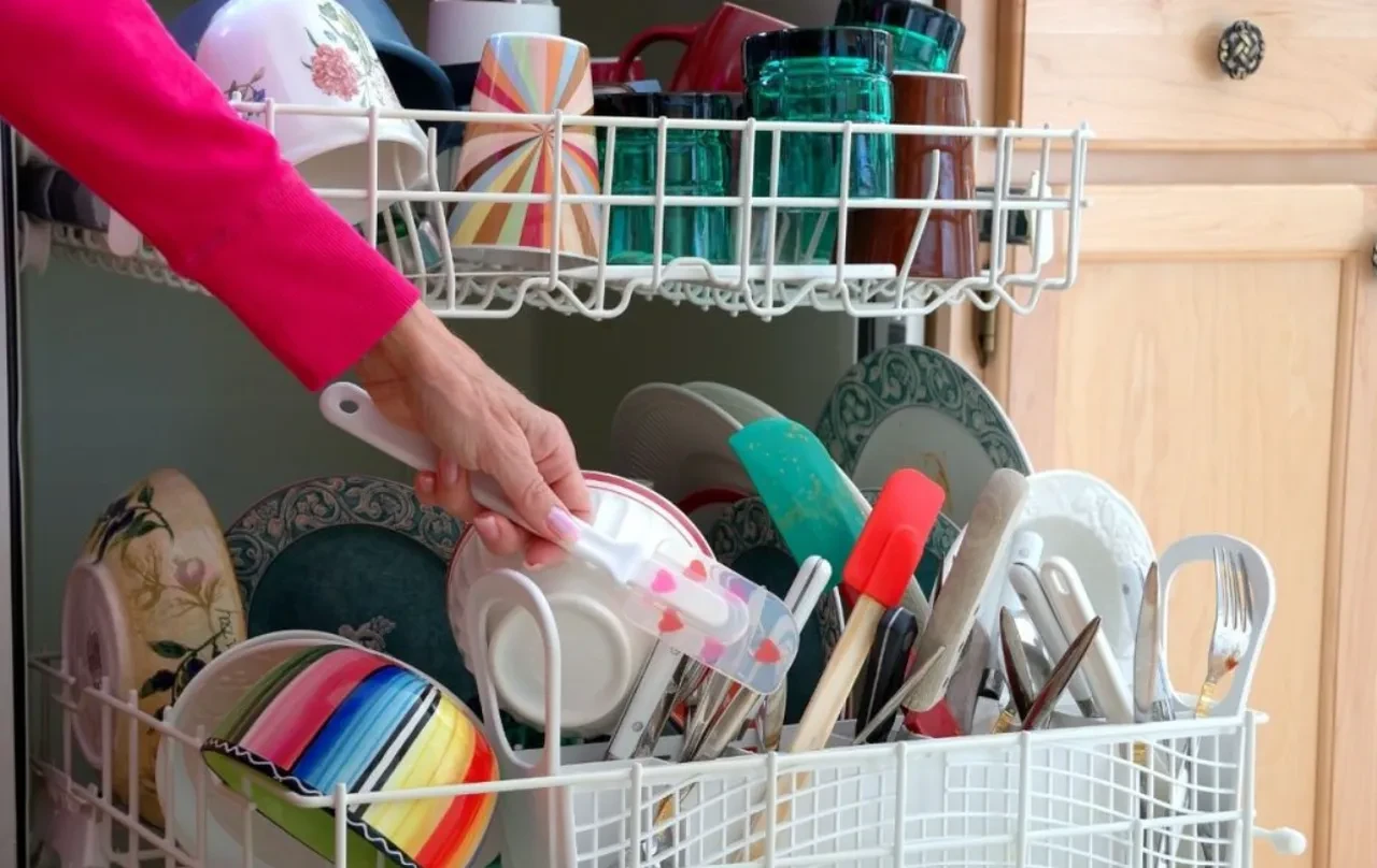 tava bulaşık makinesine atılır mı