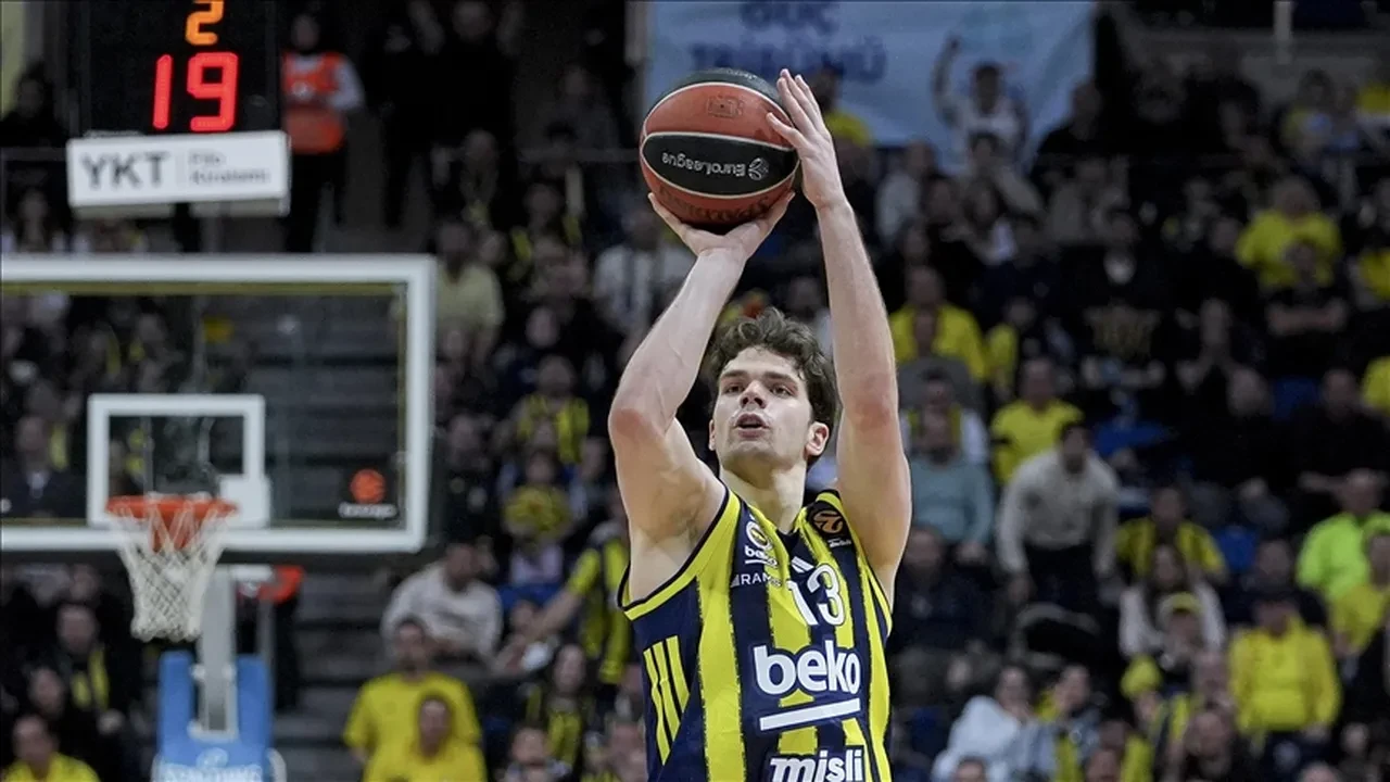 Fenerbahçe Beko Real Madrid maçı hangi kanalda? Canlı yayın ile ekranlara geliyor