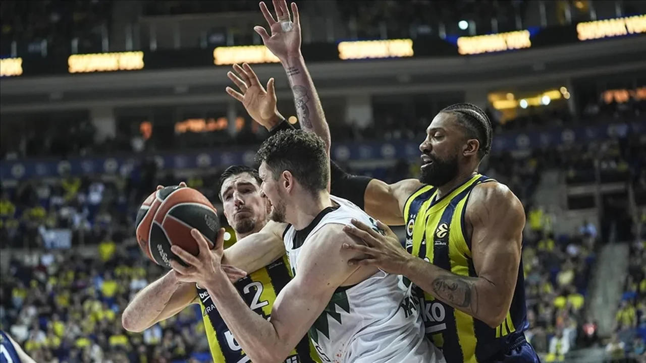 Fenerbahçe Beko Real Madrid maçı hangi kanalda? Canlı yayın ile ekranlara geliyor