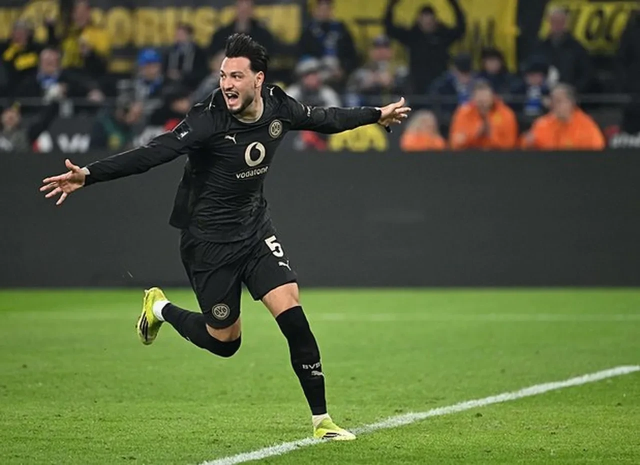 Galatasaray'da savunmaya transfer müjdesi! Göztepe maçı sonrası karar verildi: Dortmund'un yıldızı için operasyon başladı