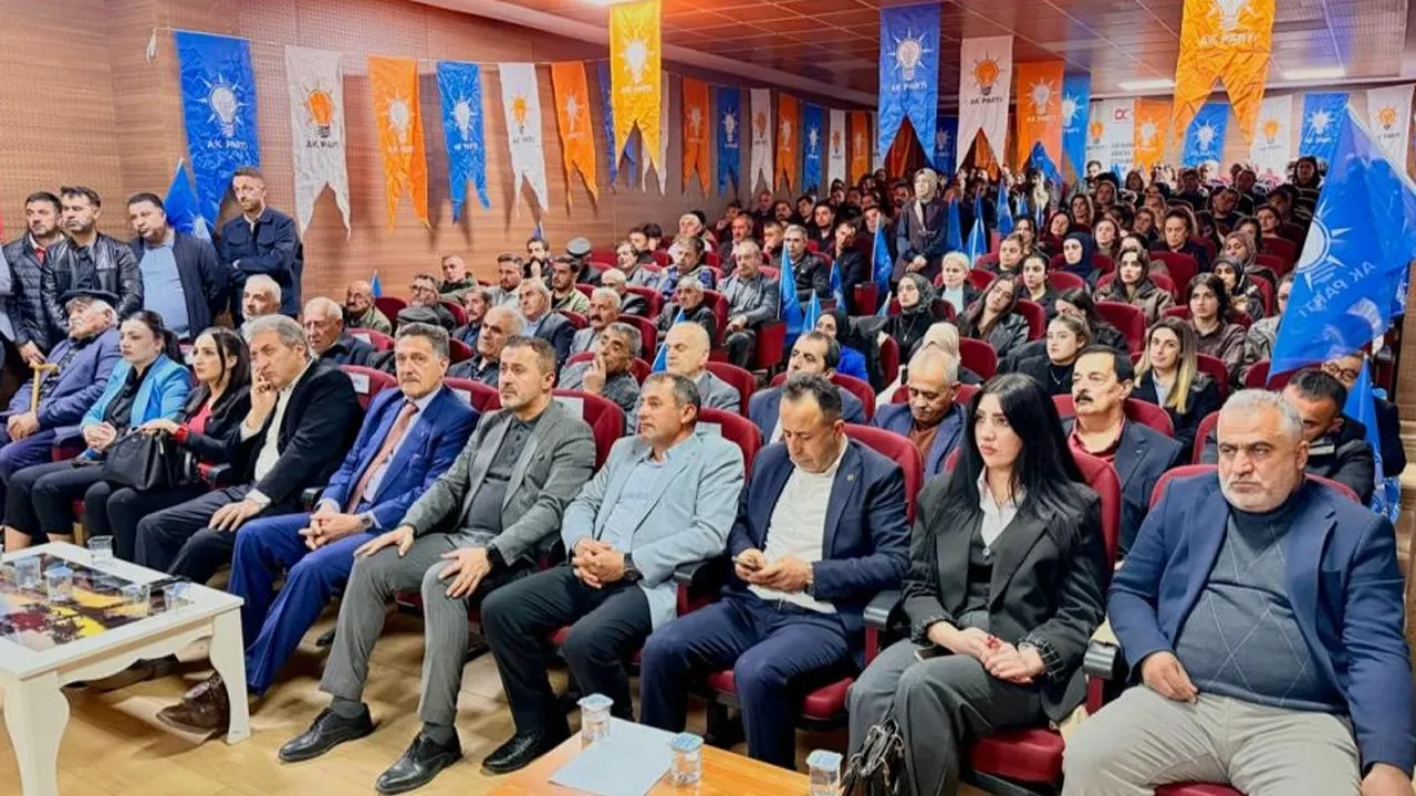 Hakkari'de Gelecek Partisi'nden toplu istifa! 35 kişi AK Parti'ye geçti