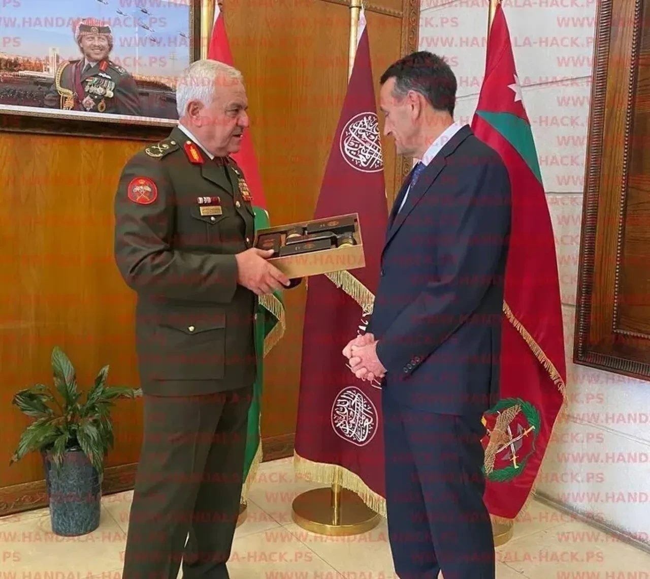 İsrail'in eski Genelkurmay Başkanı Halevi'nin telefonuna sızdılar! İranlı hackerlar her şeyi sosyal medyada yayınladı