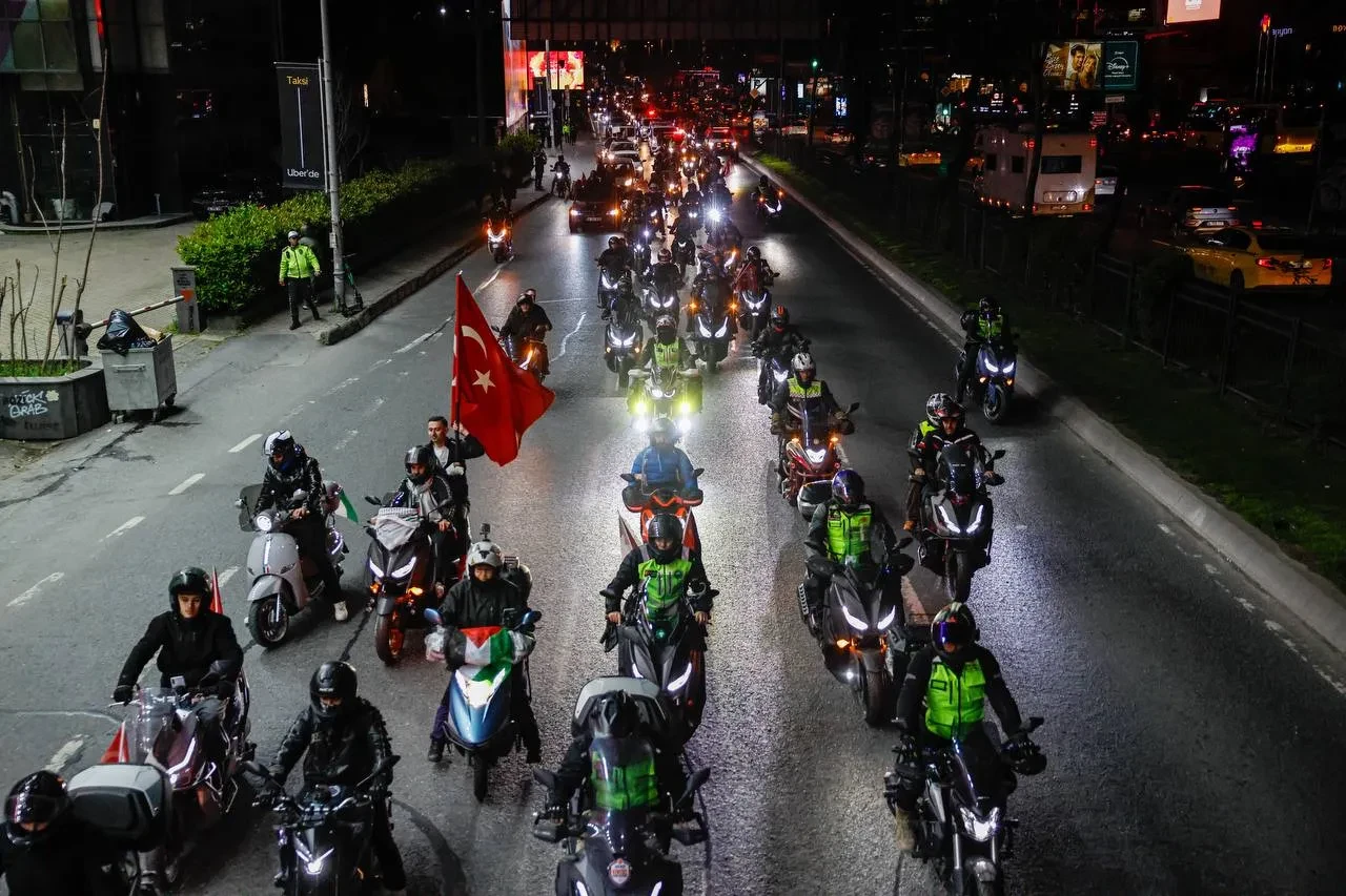 İstanbul’da işgalci İsrail ve ABD'ye karşı yüzlerce araçlık konvoy!