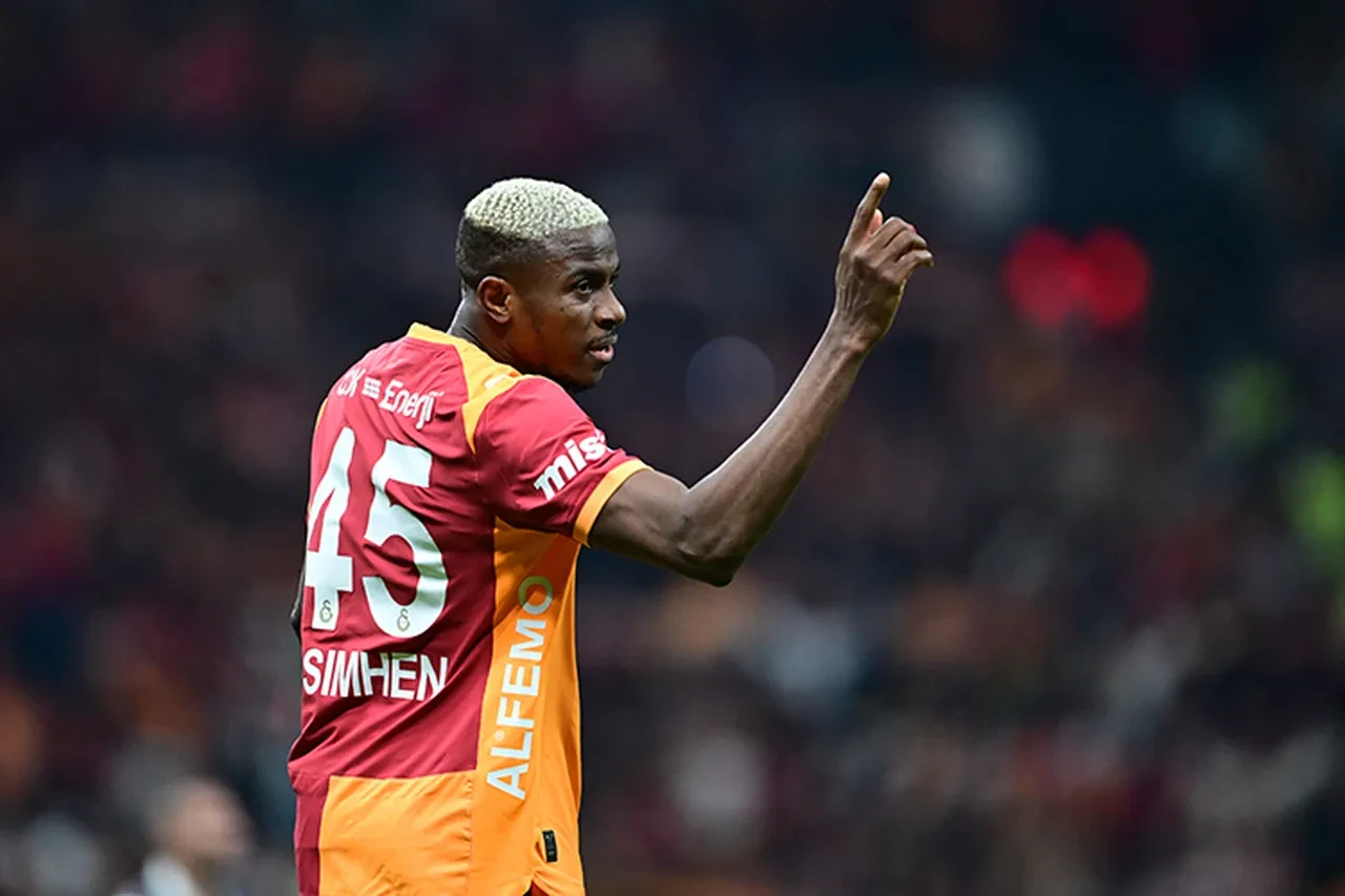 Okan Buruk müjdeyi verdi: Victor Osimhen'in dönüş tarihi belli oldu