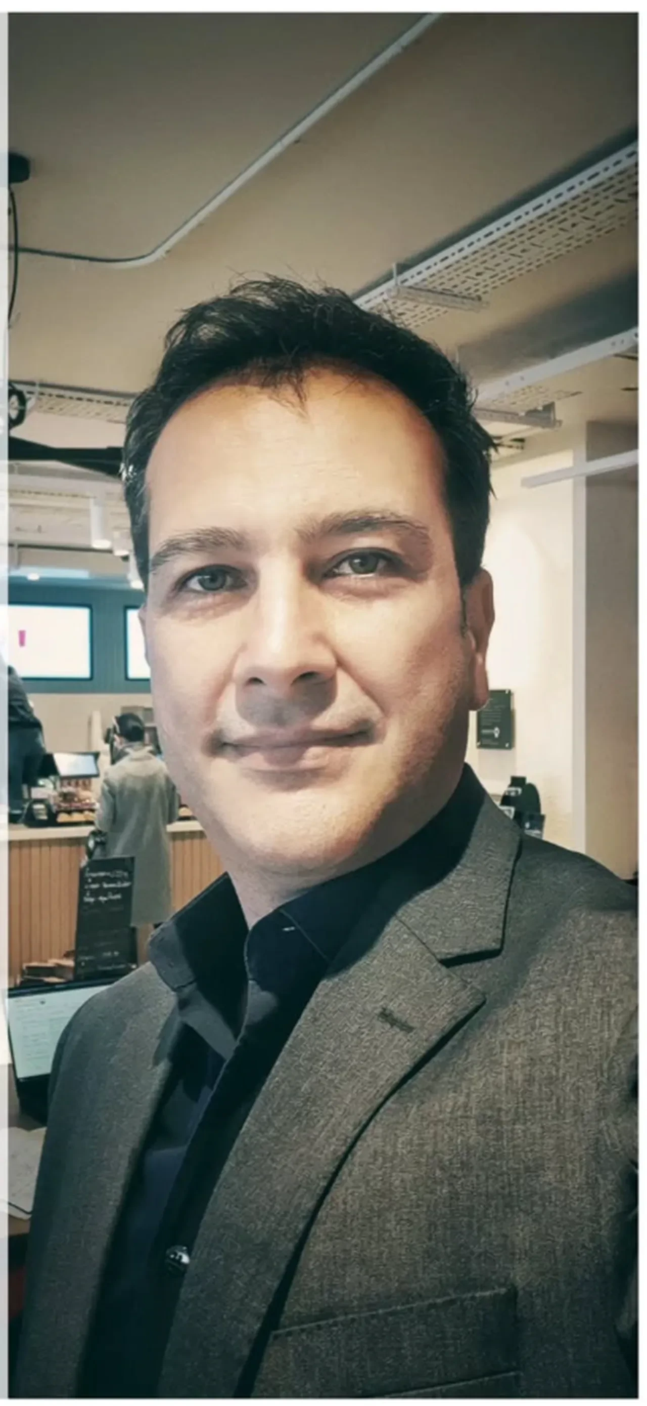 Popstar Abidin müziği tamamen bıraktı! Yeni işinden kareler, sosyal medyada ilgi gördü 