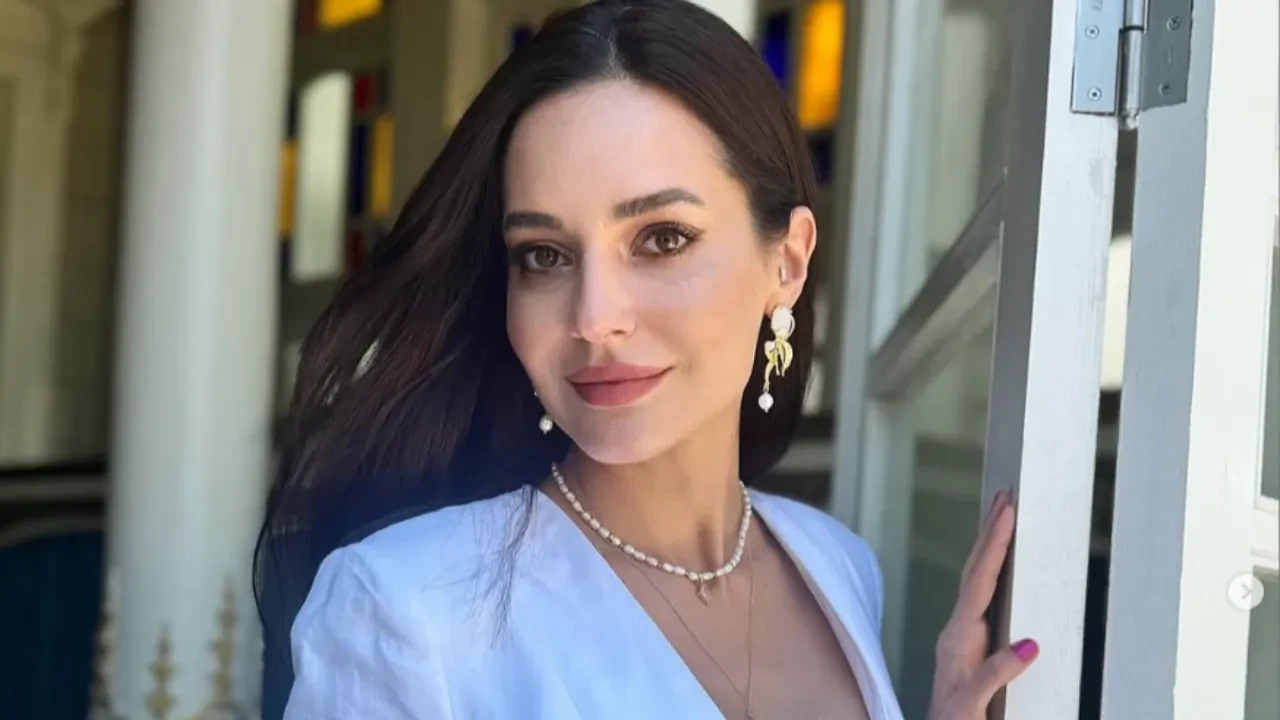 Sedef Avcı oyunculuk sektörünün gerçek yüzünü açıkladı! 