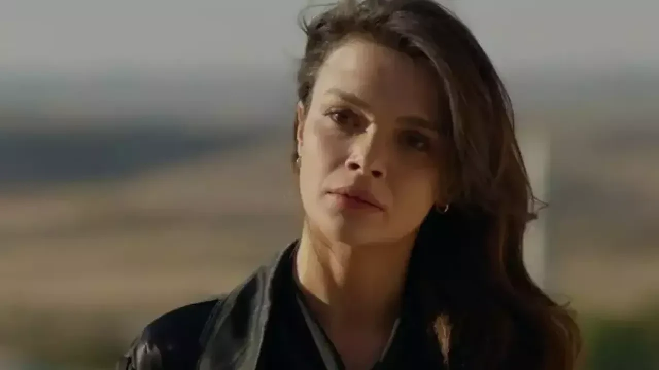 Sinem Ünsal Uzak Şehir dizisinden çıkarılacak mı? Uzak Şehir Alya ayrılıyor mu?