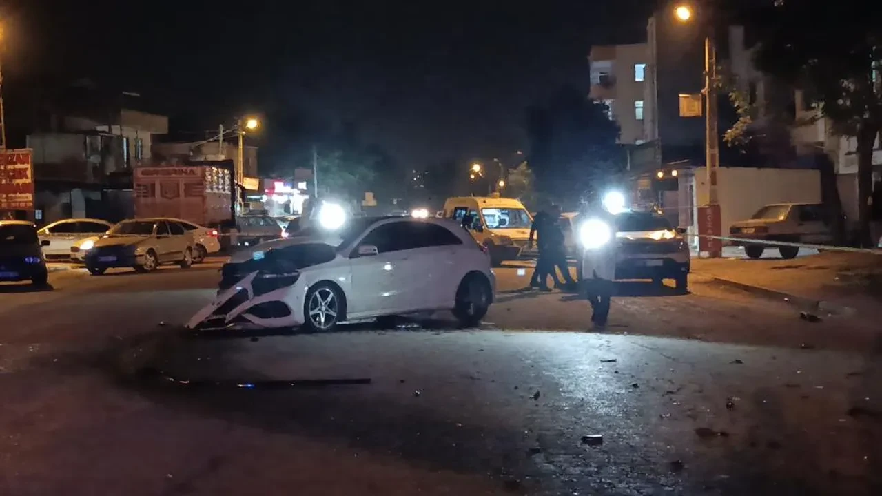 Adana'da zincirleme trafik kazası: 1 ölü, 4 yaralı