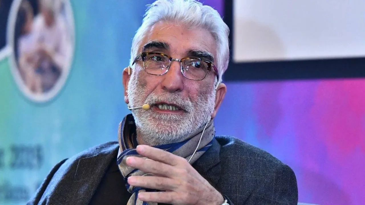 Akasya Durağı’nın Osman Ağa’sı Cezmi Baskın dizi sorularını pas geçti! O anlar sosyal medyada gündem oldu