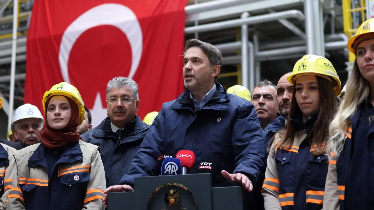 Bakan Bayraktar 3 yeni tesisi duyurdu Eskişehir'e 500 milyon dolarlık dev yatırım! 
