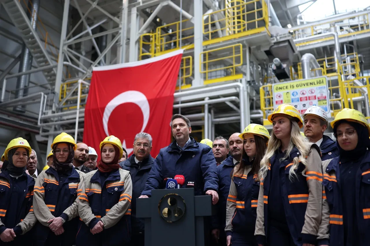 Bakan Bayraktar 3 yeni tesisi duyurdu: Eskişehir'e 500 milyon dolarlık dev yatırım! 