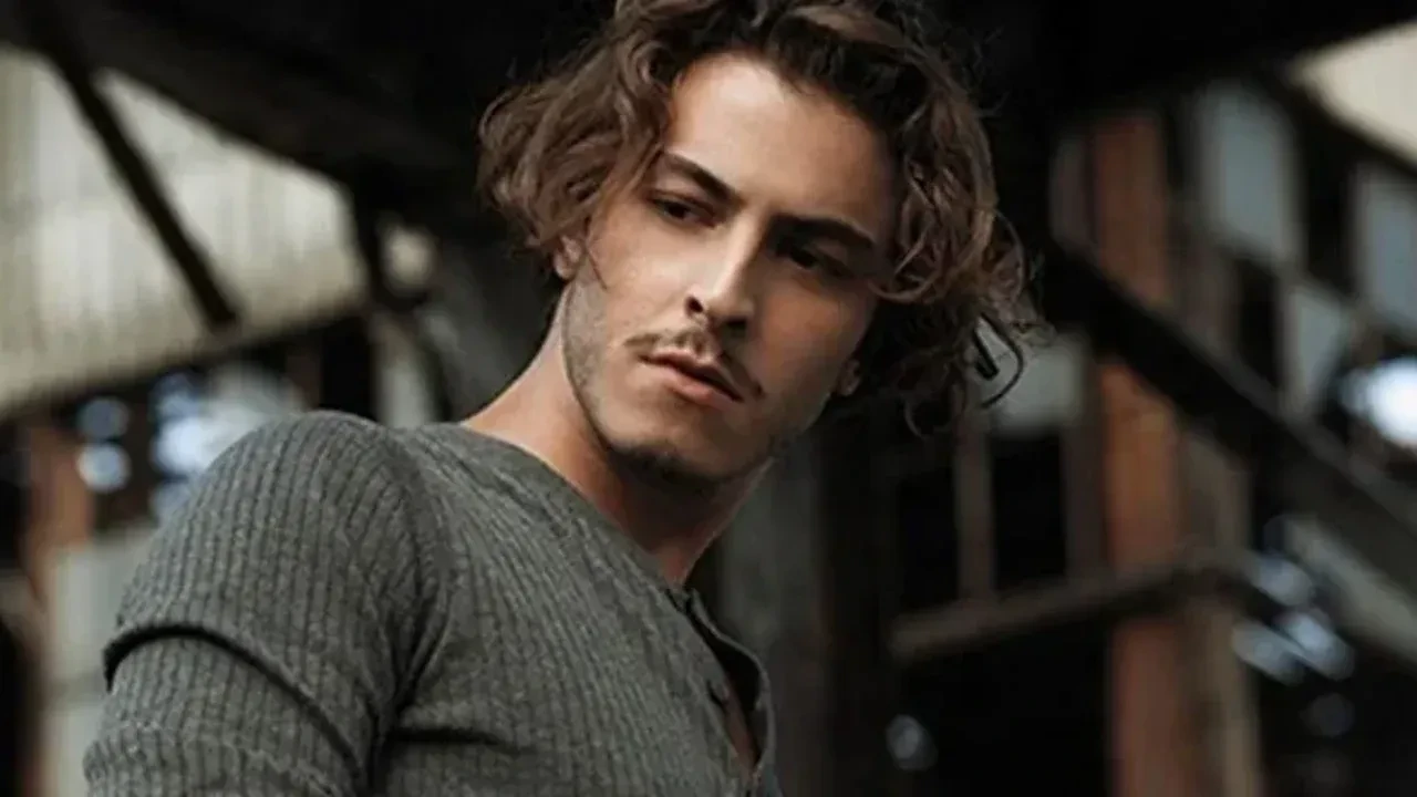Boran Kuzum’dan İstanbul’u terk etti iddialarına hızlı cevap! Sevenlerini güldürdü