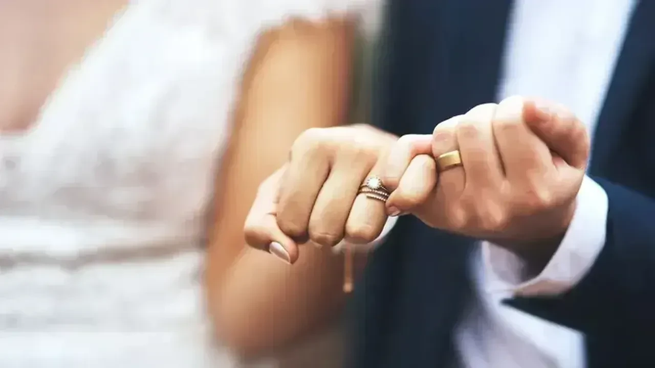 Düğün günü görümcesinin siyah boyalı saldırısına uğrayan gelinden yeni karar