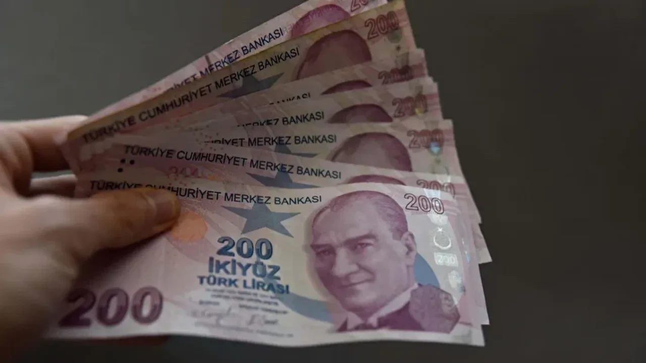 Emekliye bayram ikramiyesi tuzağı: Mesajdaki sahte linke tıklayanın maaşı çalınıyor