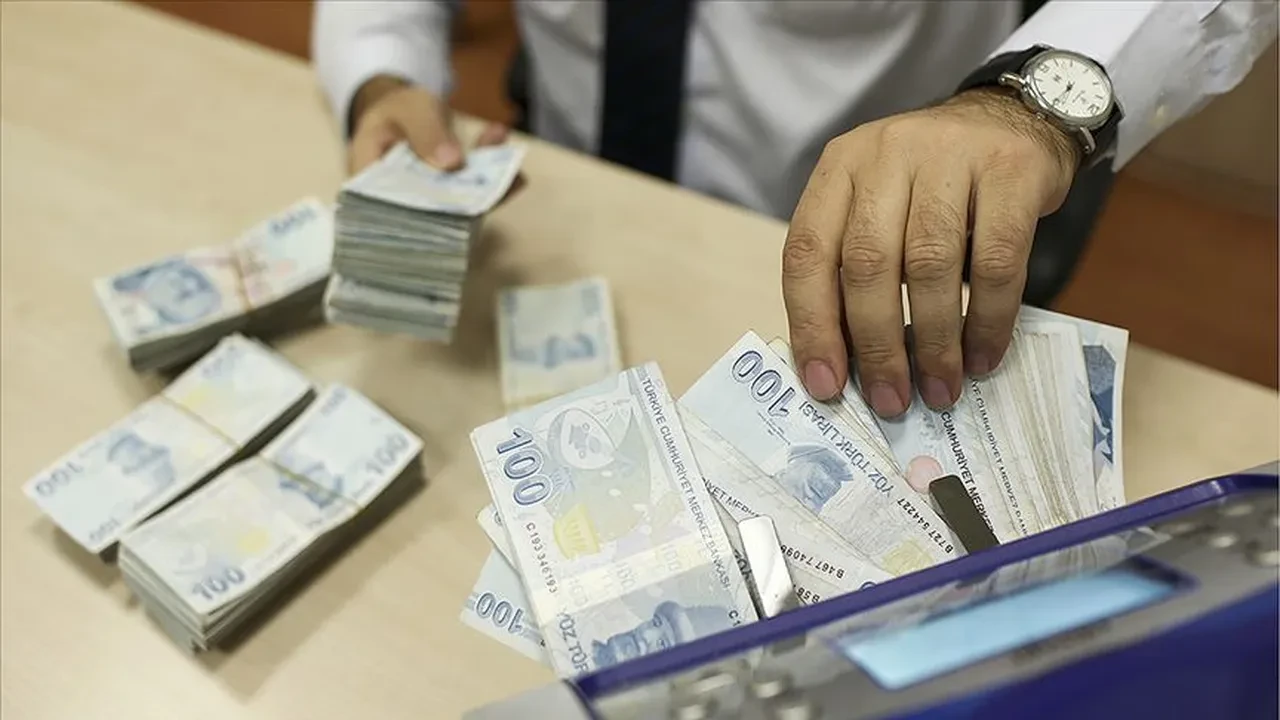 Emekliye bayram ikramiyesi tuzağı: Mesajdaki sahte linke tıklayanın maaşı çalınıyor