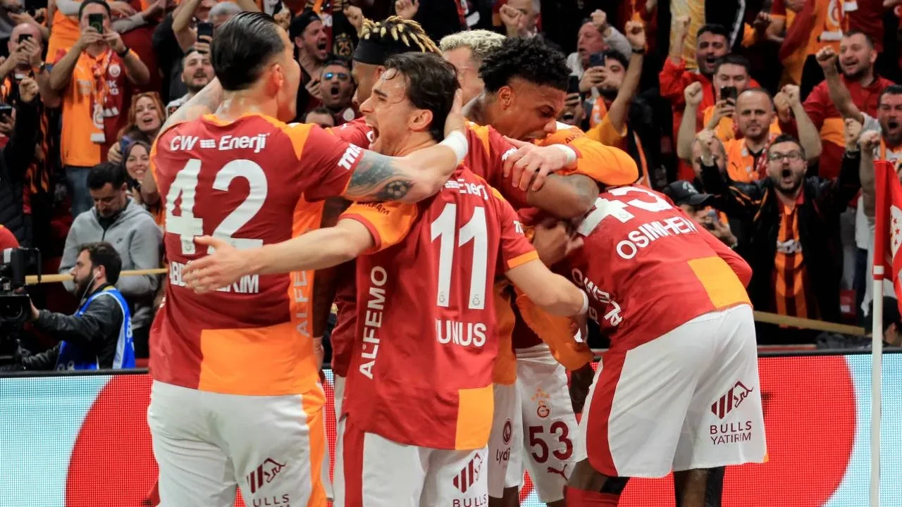 Galatasaray'ın Samsunspor maçı kadrosu açıklandı! Yıldız oyuncu kadroda yok