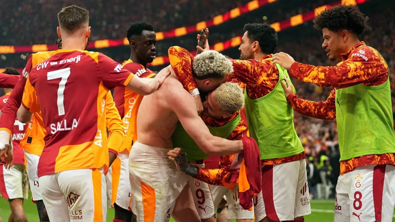 Galatasaray'ın Samsunspor maçı kadrosu açıklandı! Yıldız oyuncu kadroda yok