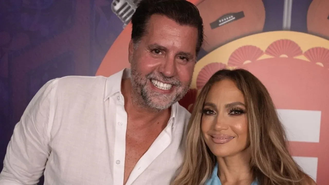 Jennifer Lopez’in Türk tasarımcısı Şafak Çak boşanıyor! 13 yıllık evlilikte sonlandırma şartı dudak uçuklattı