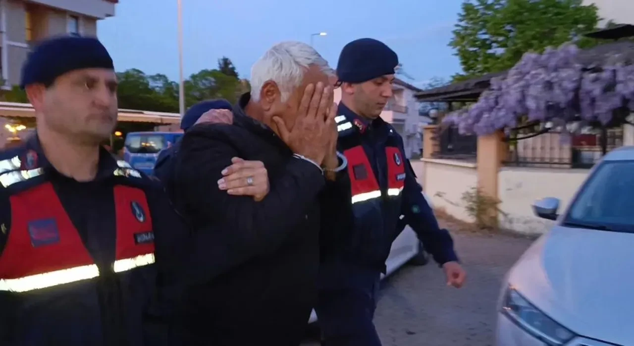 Mide bulandıran olay! Tacizci bakkal, kız öğrencilere dehşeti yaşattı: İlk önce serbest bırakıldı, sonra tutuklandı