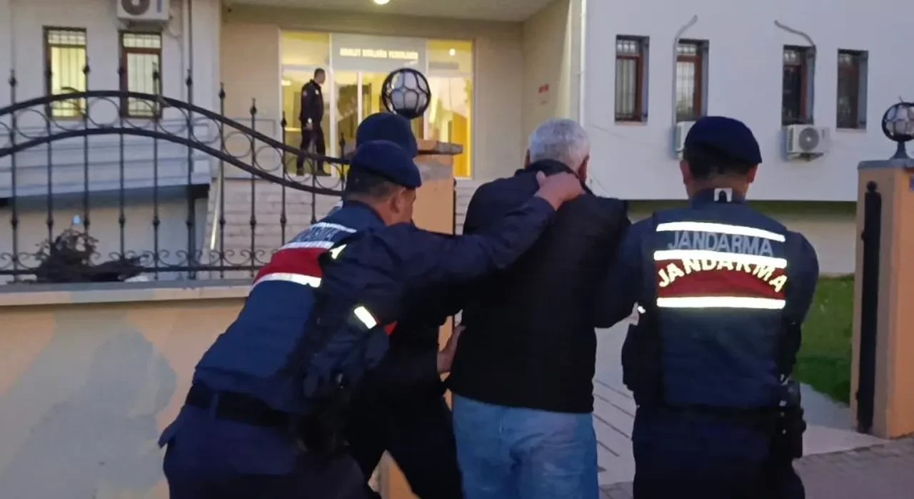 Mide bulandıran olay! Tacizci bakkal, kız öğrencilere dehşeti yaşattı: İlk önce serbest bırakıldı, sonra tutuklandı